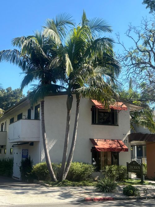 517 W Junipero St, SANTA BARBARA, CA, 93105-4239 | Card Image