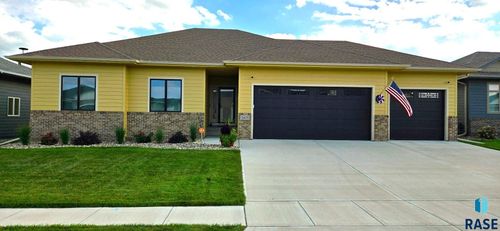 5405 E 64th St, Sioux Falls, SD, 57108-3262 | Card Image