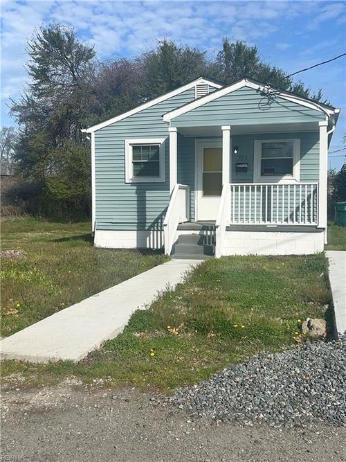 553 45th St, Newport News, VA, 23607-2141 | Card Image