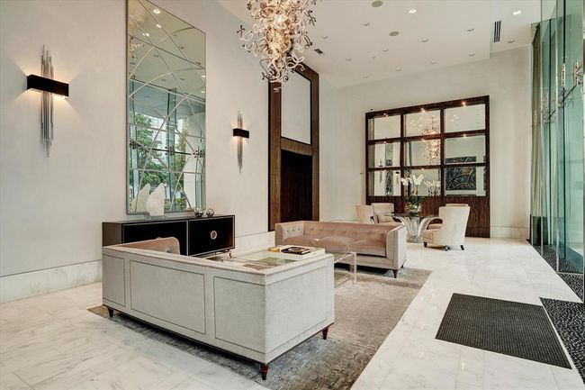 APT-17D - 2727 Kirby Dr, Condo with 2 bedrooms, 3 bathrooms and 3 parking in Houston TX | Image 28