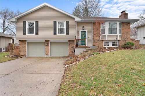 508 Ne Stonewall Dr, Blue Springs, MO, 64014-1761 | Card Image