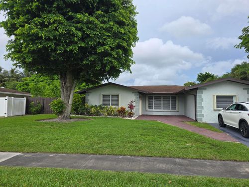 939 Hibiscus Dr, Royal Palm Beach, FL, 33411-3477 | Card Image