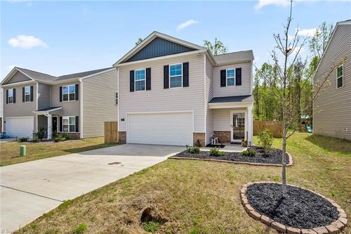 166 Carriage Cove Cir, Mocksville, NC, 27028-2965 | Card Image