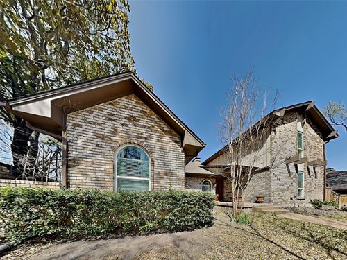9614 Millridge Cir, Dallas, TX, 75243-6115 | Card Image