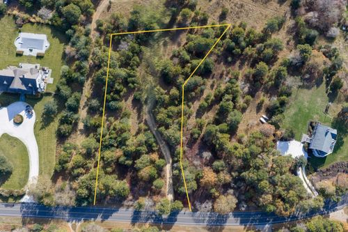 39 Slough Cove Rd, Edgartown, MA, 02539-7705 | Card Image