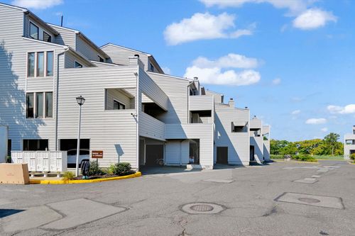 753 Mainsail Ln, Secaucus, NJ, 07094-2230 | Card Image