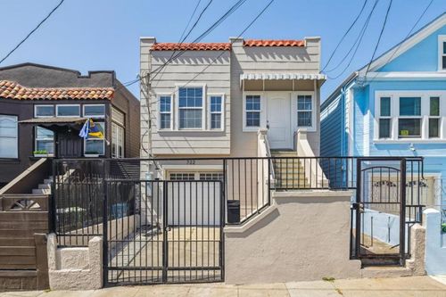 722 Naples St, San Francisco, CA, 94112-3555 | Card Image