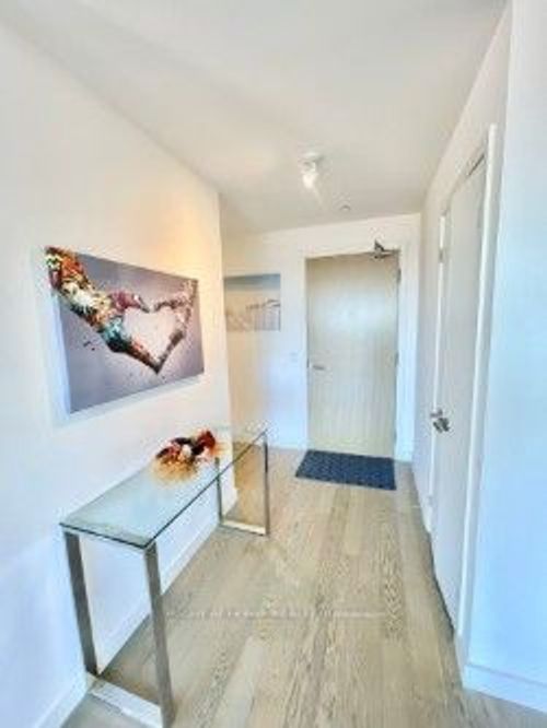 1205-111 Bathurst St, Toronto, ON, M5V0M9 | Card Image