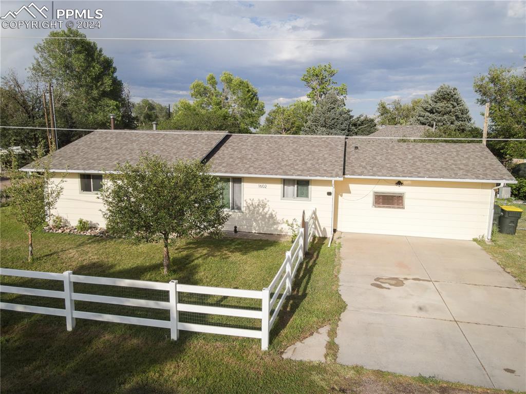 Logan St, Canon City, CO 81212