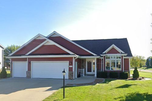 1001 Spring Waters Dr, Oconomowoc, WI, 53066-4181 | Card Image