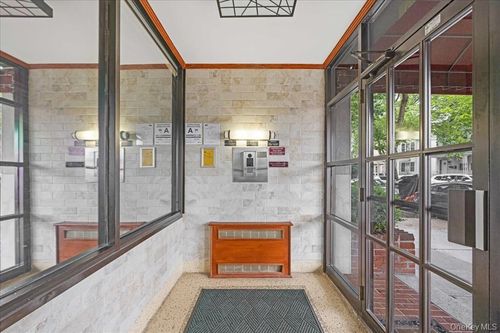 apt-3g-2015 Saint Paul Ave, Bronx, NY, 10461-3948 | Card Image