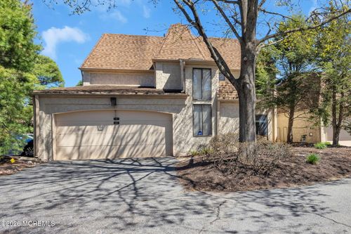 9 Carriage Pl, Edison, NJ, 08820-4022 | Card Image