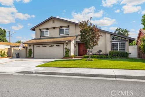 7878 Poinsettia Dr, Buena Park, CA, 90620-1954 | Card Image