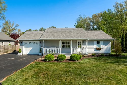 370 Woodlake Rd, Eldorado, IL, 62930-3442 | Card Image