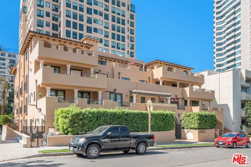 301-10523 Ashton Ave, Los Angeles, CA, 90024-5341 | Card Image