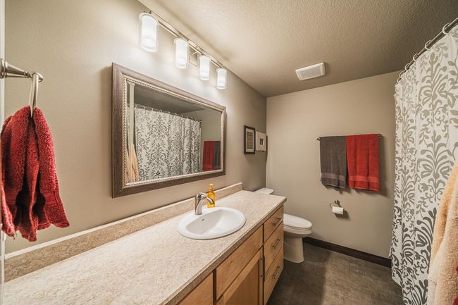 Lower Lever Full Bathroom | Image 23