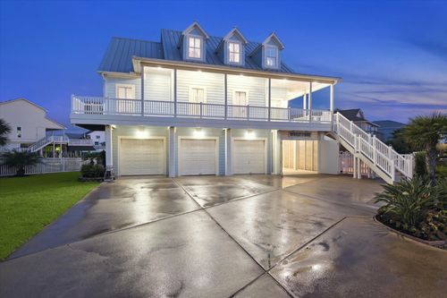 1335 Tiki Dr, Tiki Island, TX, 77554-8126 | Card Image