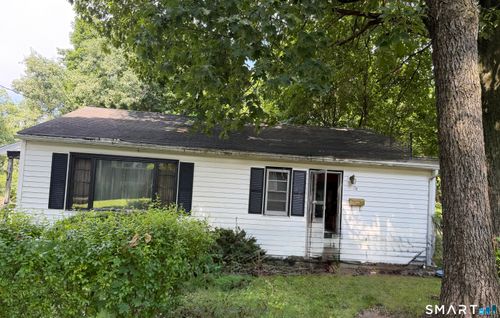 32 Visconti Ave, Waterbury, CT, 06704-3832 | Card Image