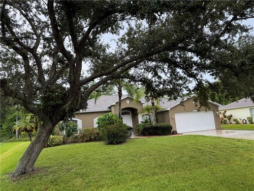 707 46th Sq, Vero Beach, FL, 32968-1179 | Card Image