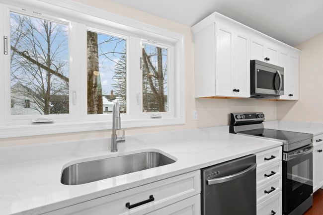 B - 40 Rush Rd, Condo with 4 bedrooms, 2 bathrooms and null parking in Henniker NH | Image 16