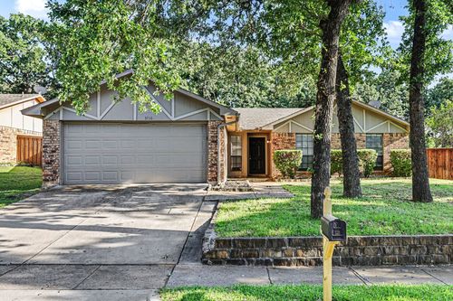 3716 Pinewood Street, Bedford, TX, 76021 | Card Image