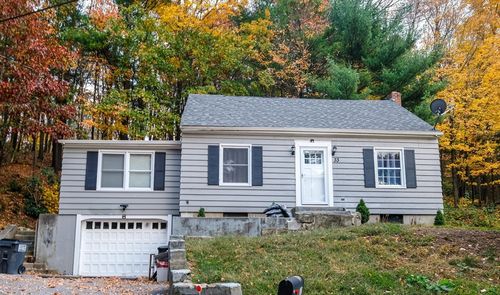33 Pearl St, Palmer, MA, 01069-1740 | Card Image