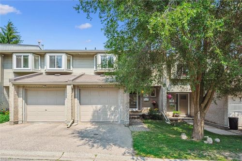 36-20 Paulander Dr, Kitchener, ON, N2M5L3 | Card Image
