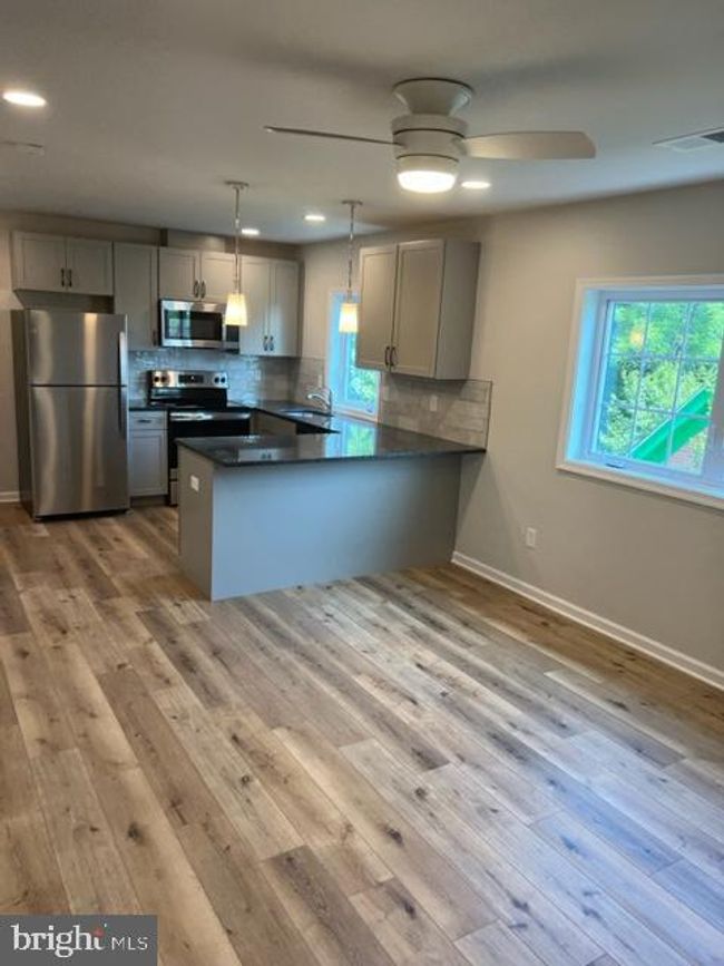 UNIT-4 - 215 E Linden St, Condo with 2 bedrooms, 1 bathrooms and null parking in KENNETT SQUARE PA | Image 13