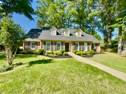 7150 Woodridge Ln, Germantown, TN, 38138-2616 | Card Image