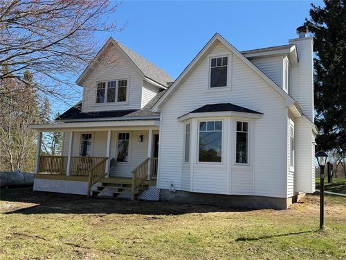 1527 Deerfield Rd, Eau Claire, WI, 54701-9115 | Card Image