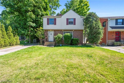 3830 Sherwood Rd, Cleveland, OH, 44121-1942 | Card Image