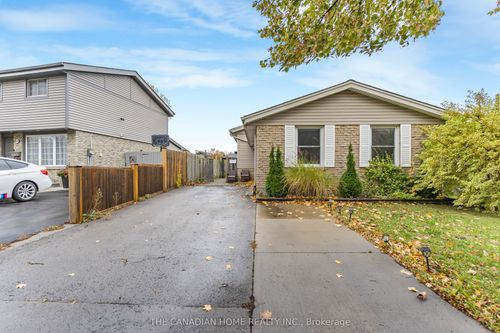 {{alt}} | Card Image