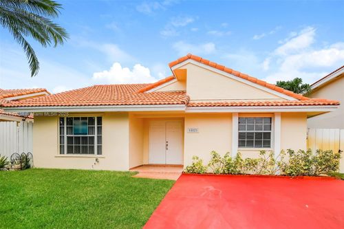 18821 Nw 84th Ave, Hialeah, FL, 33015-5350 | Card Image