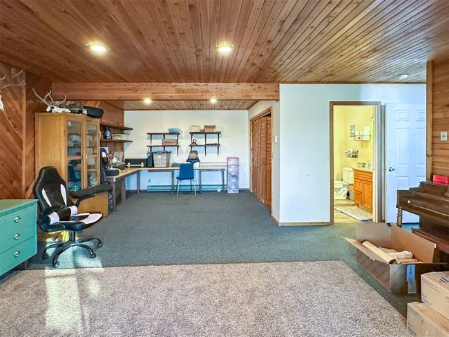 Walk-out basement | Image 16