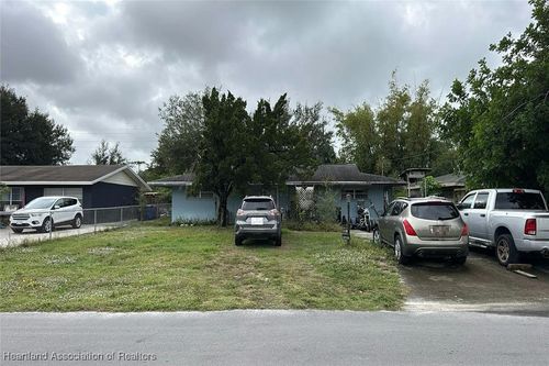 127 Wisteria Ave, Fort Pierce, FL, 34982-3451 | Card Image