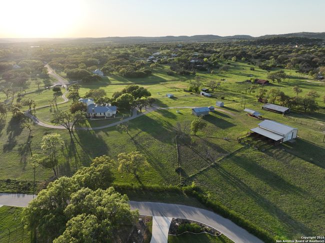 70 Cleo Ln, House other with 4 bedrooms, 4 bathrooms and null parking in Boerne TX | Image 85