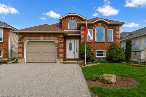 37 Thistlemoor Dr, Caledonia, ON, N3W2K4 | Card Image