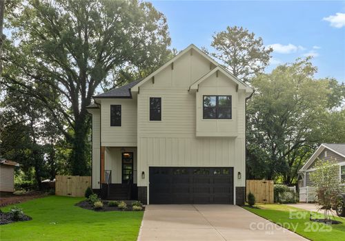 300 Gene Ave, Charlotte, NC, 28205-7522 | Card Image