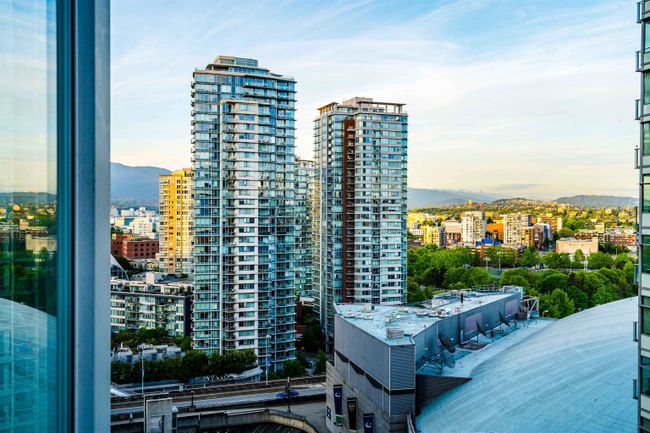 1708 - 111 W Georgia Street, Condo with 2 bedrooms, 2 bathrooms and 1 parking in Vancouver BC | Image 25