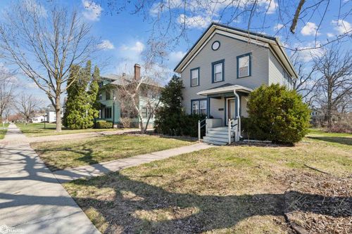 932 East St, Grinnell, IA, 50112-2033 | Card Image