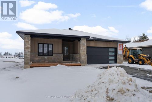 26 Bamagillia St, Cobden, ON, K0J1K0 | Card Image