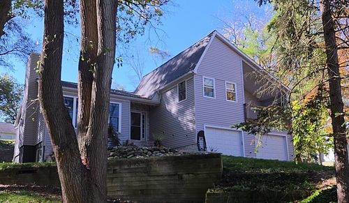 8281 Kimble Dr, Pinckney, MI, 48169-8259 | Card Image
