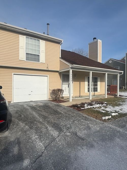 32d-19409 Hickory Pl, Country Club Hills, IL, 60478-5839 | Card Image