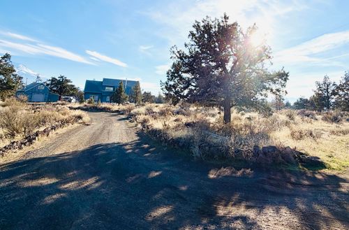 11524 Martin Dr, Montague, CA, 96064-9549 | Card Image