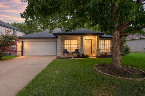 3936 Kristencreek Ln, Round Rock, TX, 78681-1000 | Card Image