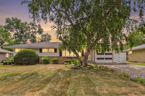 1761 Emerald Dr, New Brighton, MN, 55112-2613 | Card Image