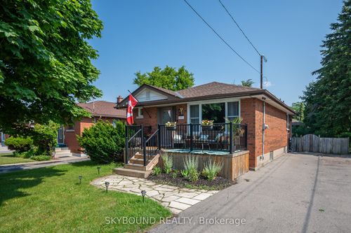 103 Mcelroy Rd E, Hamilton, ON, L9A1Y7 | Card Image