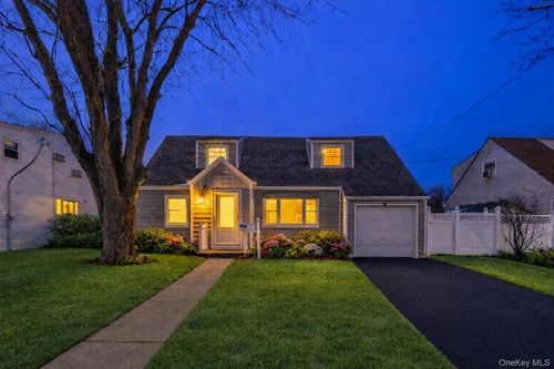 3451 3rd St, Oceanside, NY, 11572-5101 | Card Image