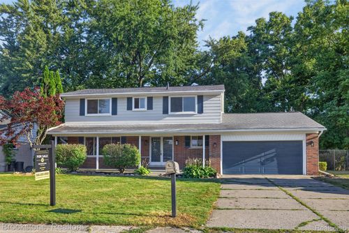 16072 Wrotham Ct, Clinton Township, MI, 48038-4089 | Card Image