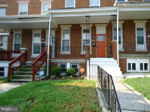 2807 Clifton Ave, BALTIMORE, MD, 21216-2827 | Card Image